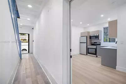 629 SW 10th Ave #1, Miami, FL 33130 - Photo 6