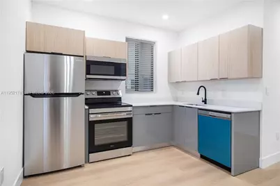 629 SW 10th Ave #1, Miami, FL 33130 - Photo 2