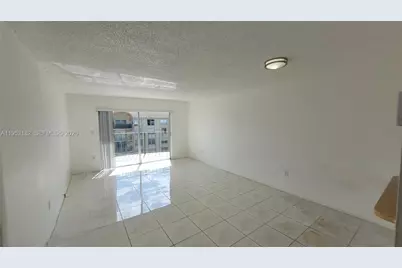 9360 Fontainebleau Blvd #603, Miami, FL 33172 - Photo 4