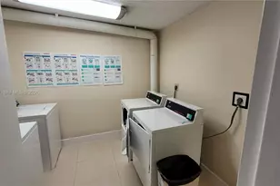 9360 Fontainebleau Blvd, Miami, FL 33172 - Photo 12