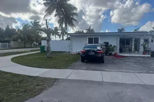19700 NW 6th Pl, Miami Gardens, FL 33169 - Photo 4