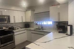 19700 NW 6th Pl, Miami Gardens, FL 33169 - Photo 16