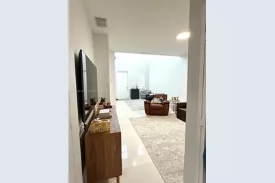 10780 NW 74th Ln, Doral, FL 33178 - Photo 12