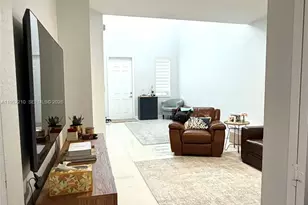 10780 NW 74th Ln, Doral, FL 33178 - Photo 12
