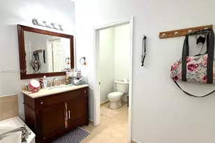 10780 NW 74th Ln, Doral, FL 33178 - Photo 38