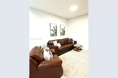 10780 NW 74th Ln, Doral, FL 33178 - Photo 6