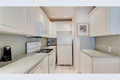 79901 Overseas Higway #204, Islamorada, FL 33036 - Photo 8