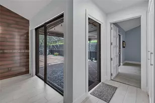 1050 Summit Trail Cir, West Palm Beach, FL 33415 - Photo 10