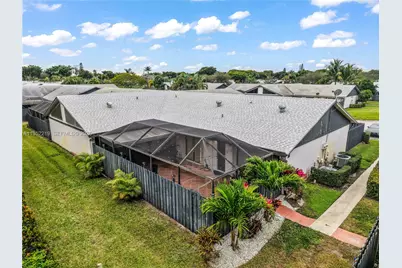1050 Summit Trail Cir #B, West Palm Beach, FL 33415 - Photo 2