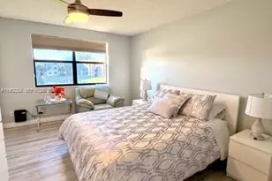 10405 Sunrise Lakes Blvd, Sunrise, FL 33322 - Photo 16