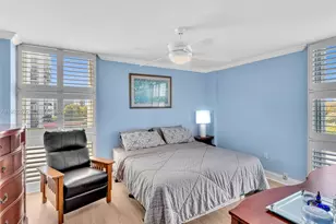 3675 N Country Club Dr, Aventura, FL 33180 - Photo 26