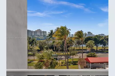 3675 N Country Club Dr #409, Aventura, FL 33180 - Photo 12