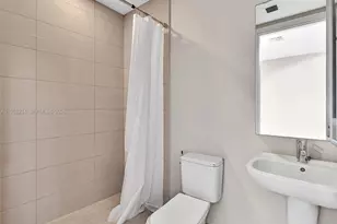 3300 NE 188th St, Aventura, FL 33180 - Photo 42