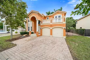5902 SW 166th Ct, Miami, FL 33193 - Photo 2