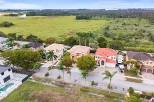 5902 SW 166th Ct, Miami, FL 33193 - Photo 6