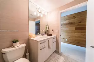 244 Biscayne Blvd, Miami, FL 33132 - Photo 16