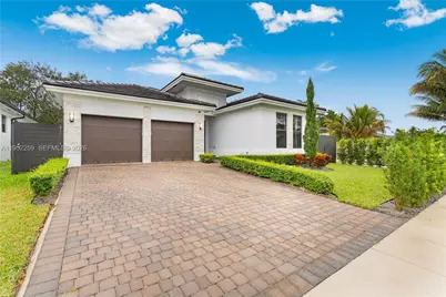19410 SW 124th Ct, Miami, FL 33177 - Photo 2