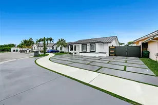 13284 SW 39th St, Miami, FL 33175 - Photo 2