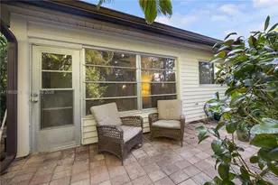 1031 Pine Isle Ln, Naples, FL 34112 - Photo 18