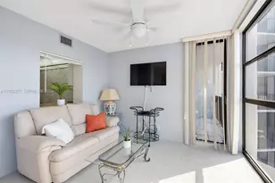 600 Parkview Dr, Hallandale Beach, FL 33009 - Photo 12