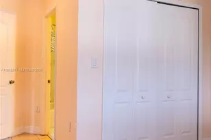 8906 W Flagler St, Miami, FL 33174 - Photo 12