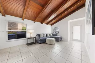 [Address not provided], Miami, FL 33172 - Photo 4