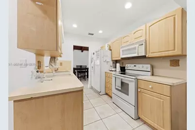 [Address not provided], Miami, FL 33172 - Photo 8