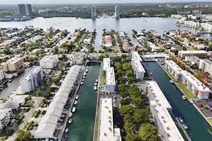 3600 NE 170th St, North Miami Beach, FL 33160 - Photo 30