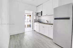 4201 Indian Creek Dr, Miami Beach, FL 33140 - Photo 4