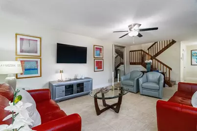 2566 Lakeview Ct, Cooper City, FL 33026 - Photo 4