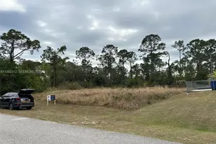 1054 Barcelona St E, Other City - In The State Of Florida, FL 33974 - Photo 2
