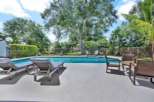 11850 Oak Leaf Dr, Davie, FL 33330 - Photo 32