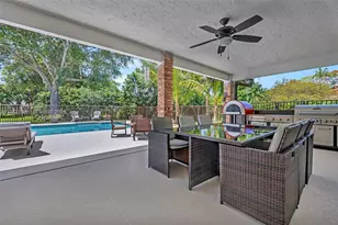 11850 Oak Leaf Dr, Davie, FL 33330 - Photo 34