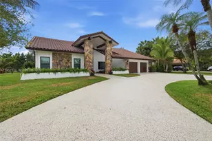 11850 Oak Leaf Dr, Davie, FL 33330 - Photo 12