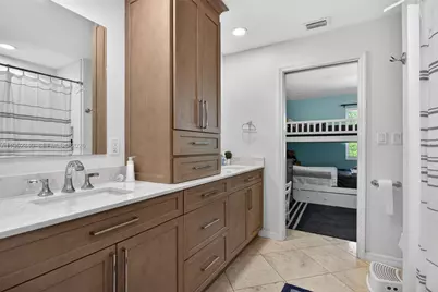 2910 NE 52nd St, Fort Lauderdale, FL 33308 - Photo 14