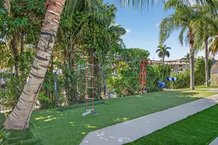 2910 NE 52nd St, Fort Lauderdale, FL 33308 - Photo 52