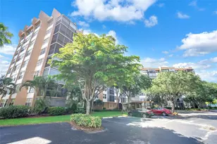 1300 St Charles Pl, Pembroke Pines, FL 33026 - Photo 14