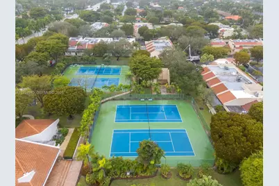 8725 SW 81st Ct, Miami, FL 33143 - Photo 22