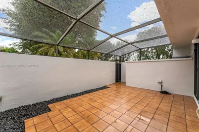 8725 SW 81st Ct, Miami, FL 33143 - Photo 20