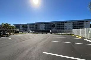 3600 NE 170th St, North Miami Beach, FL 33160 - Photo 16