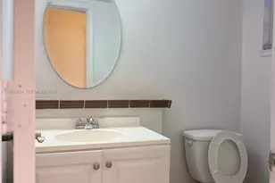 4879 N Hemingway Cir, Margate, FL 33063 - Photo 12