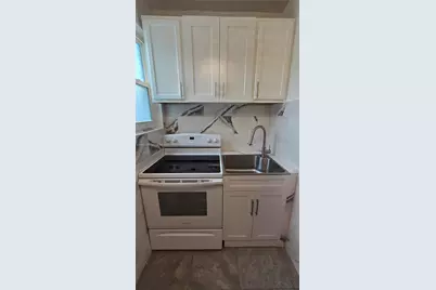 9680 NW 19th Pl, Sunrise, FL 33322 - Photo 4