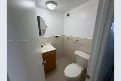 2750 NE 183rd St #1201, Aventura, FL 33160 - Photo 12
