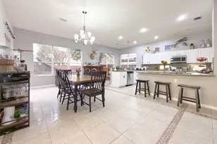 366 NE 19th Ave, Homestead, FL 33033 - Photo 2