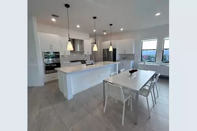 12160 N Baypoint Cir, Parkland, FL 33076 - Photo 10