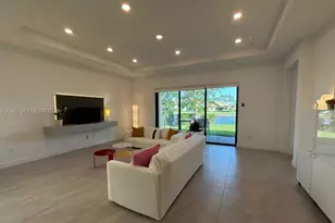 12160 N Baypoint Cir, Parkland, FL 33076 - Photo 2