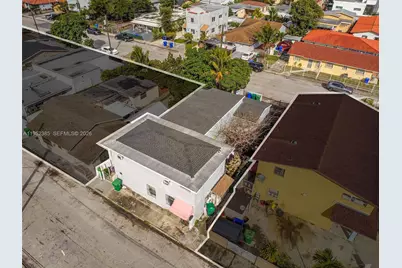 2105 NW 1st St, Miami, FL 33125 - Photo 2