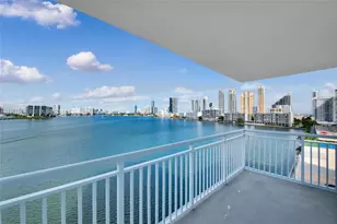 301 174th St, Sunny Isles Beach, FL 33160 - Photo 16