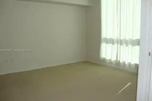 300 S Biscayne Blvd, Miami, FL 33131 - Photo 22