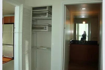 300 S Biscayne Blvd #T-3009, Miami, FL 33131 - Photo 24